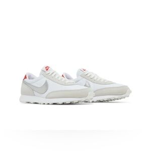 Nike Women’s Daybreak sneakers 7.5